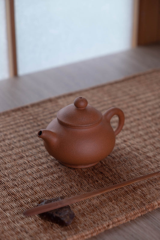 茶壺 / 紫砂老段泥小潘壺（已售）